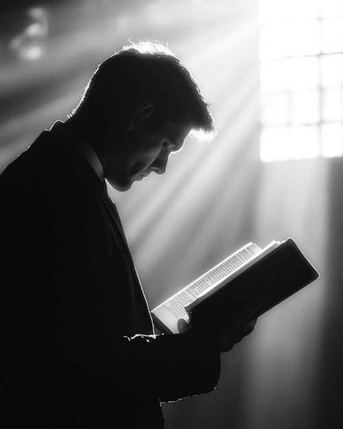 прочетете книгата